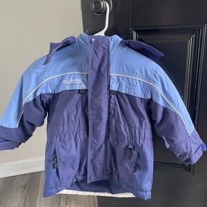 Boys Columbia Puffer Coat size 4/5 detachable hood